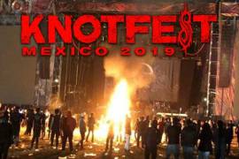 Knotfest arde en llamas: Slipknot y Evanescence no salieron y algunos asistentes molestos quemaron instrumentos