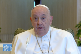 El papa Francisco, de 86 años, dijo este domingo que por “un problema de inflamación pulmonar” no podía asomarse a la Plaza de San Pedro.