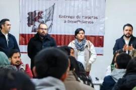 El diputado Alberto Hurtado durante su intervención en la entrega de tarjetas del programa “Jóvenes Construyendo el Futuro”.