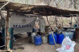 Los laboratorios clandestinos se hallaron en las inmediaciones de los poblados de “El Tecomate” y “Las Flechas”, en Culiacán, Sinaloa