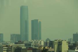 Altos índices de contaminación continúan en el ambiente en la Ciudad de México, pese a que a se decretó la Fase I de contingencia.
