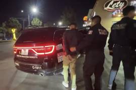 Tras descender, el hombre fue detenido por amenazas y allanamiento.