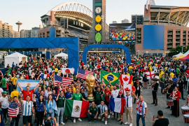 Aunque la Copa Mundial promete unir al mundo, políticas restrictivas, controles migratorios y costos desorbitados amenazan con enfriar la pasión de muchos aficionados internacionales.