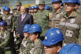 AMLO agradeció a los militares y trabajadores de la construcción su empeño y arduo trabajo para terminar el AIFA en tiempo y forma.