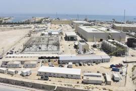 Las centrales eléctricas necesitan agua desalinizada para la refrigeración, por lo que el suministro eléctrico se vería afectado.