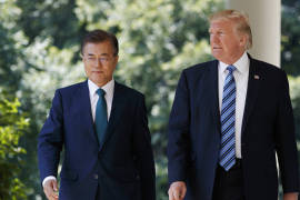 Trump y Moon Jae-in discuten sobre desnuclearizar Corea del Norte