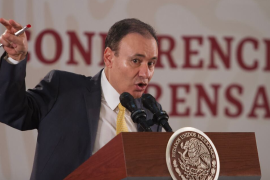 Alfonso Durazo, también ha sido criticado por presuntamente permitir que integrantes de su familia se beneficien con el tráfico de influencias y hagan negocios al amparo del poder.