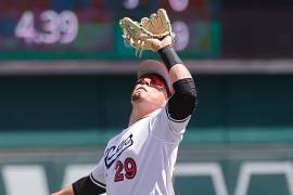 El sonorense, recién incorporado al roster de los Blue Jays y a las Grandes Ligas mandó a volar la pelota en la cuarta entrada, en su primer partido con Toronto.