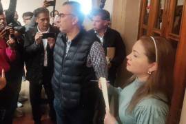 Ante la situación, el documento fue pegado en las puertas