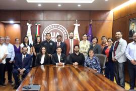 La UAdeC concluyó el proceso de evaluación para la acreditación de seis programas educativos de las unidades Sureste y Laguna.