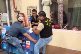 Televisores inteligentes de 50 y 70 pulgadas provocan caos en tiendas de Morelia, Campeche, Oaxaca y Tamaulipas, ya que sus precios no eran los mismos al momento de pagar en caja.