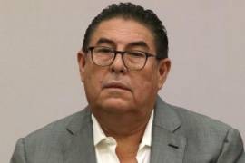 Mercado celebró la iniciativa que desapareció las “pensiones doradas” mientras que mantiene su dieta como senador y cobre una bolsa indeterminada de su pensión.