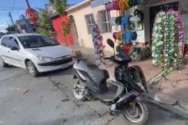 Elementos de Tránsito Municipal realizaron el peritaje para deslindar responsabilidades entre los conductores.