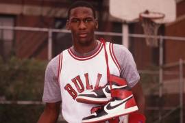 Jordan no quería usar Nike, pero su madre y una generosa suma de dólares lo convencieron