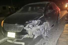 El Suzuki Ciaz presentó daños en el costado tras ser impactado por la otra unidad.