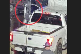 La camioneta eléctrica utilizada en el ataque terrorista fue rastreada desde Piedras Negras; se investiga si el agresor ya la conducía en ese momento. Portaba una bandera de ISIS.