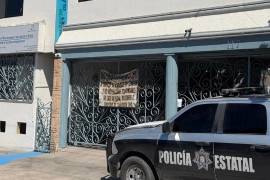 Un juez federal concedió una suspensión que, por ahora, impide la detención del médico señalado por un caso que dejó muertos y personas afectadas.