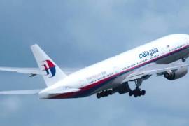 El avión Boeing 777 que transportaba a 239 personas, en su mayoría ciudadanos chinos, desde Kuala Lumpur, a Beijing, desapareció del radar poco después de despegar el 8 de marzo de 2014