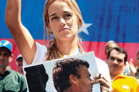 “Leopoldo está bien, pero aislado”, afirma Lilian Tintori