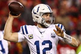 Andrew Luck tiene una 'lesión de hueso' según el dueño de los Colts