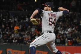 'Cañoncito' Osuna debuta con los Astros y consigue su primera victoria en la temporada