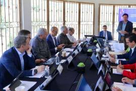 El alcalde José María Fraustro Siller encabezó la sesión del Consejo de Administración de Aguas de Saltillo.,