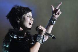 Cantante de The Cranberries murió por accidente ahogada en la bañera