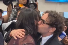En un video, ambas partes se abrazaron y saludaron de beso, dejando en claro que las diferencias estaban olvidadas.