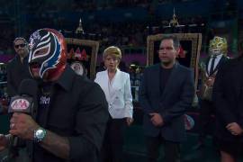 El público reaccionó con aplausos tras el nombramiento de Rey Mysterio dentro de AAA.