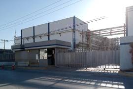 Autoridades municipales inspeccionan la planta de Fersinsa, señalada como origen de los malos olores.