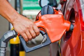 Gobierno de AMLO elimina estímulo fiscal de gasolina Premium; conductores pagarán todo el gravamen, un total de 4.06 pesos por litro