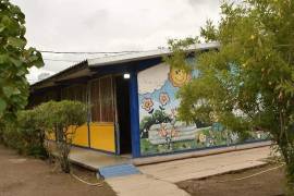 Padres de familia acudieron al Instituto 18 de Marzo para recoger a sus hijos tras la amenaza difundida en redes sociales.