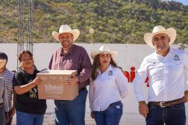 El alcalde Tomás Gutiérrez Merino destacó que el programa promueve la colaboración entre ciudadanía y gobierno, lo que permite lograr avances sostenibles en el campo.
