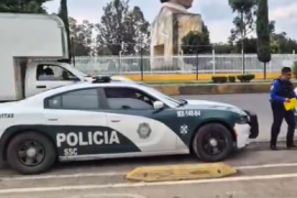 Una estudiante de la Facultad de Estudios Superiores (FES) Zaragoza, de la Universidad Nacional Autónoma de México (UNAM) sufrió un impacto en la cabeza mientras estaba en el campus. La Secretaría de Seguridad Ciudadana ya investiga el caso.