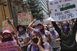 Mujeres vuelven a manifestarse en la CDMX contra violencia de género y feminicidios