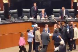 Morena cerró filas con el gobierno federal y la FGR tras la acusación en Estados Unidos contra Rubén Rocha, y rechazó la solicitud de detención y extradición de funcionarios.