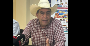Arturo Valdés, presidente de la Cámara Nacional de Comercio en Monclova, advirtió que el alza en los energéticos ha encarecido los fletes y obligado a ajustar precios, lo que ya impacta en las ventas del sector.