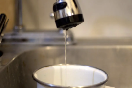Agsal explicó que, tras reactivarse los equipos de bombeo, la red necesita recuperar presión y llenar nuevamente los depósitos antes de que el agua llegue a todos los sectores.