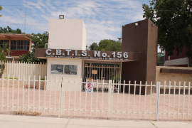 La amenaza escrita en una pared del plantel generó alerta entre estudiantes y personal docente.