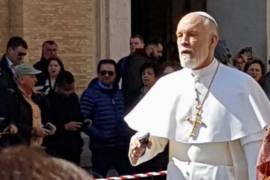 John Malkovich es el Papa de Sorrentino... y es ateo