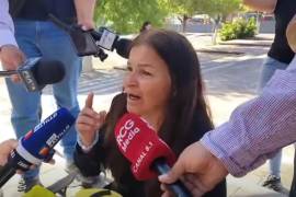 Familiares de Luisa Fernanda acudieron a la Fiscalía General del Estado para exigir que se investigue la muerte de la joven.