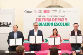 Además del convenio, se entregaron Certificados de Mediación a personal de educación, para el fortalecimiento de la Cultura de Paz y Mediación Escolar.