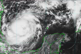 La tormenta ‘Milton’ se intensificó a huracán categoría 1 en la escala Saffir-Simpson, frente a costas de Veracruz.