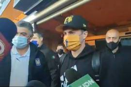 Sebastián Córdova llega a Monterrey para firmar con Tigres (Video)