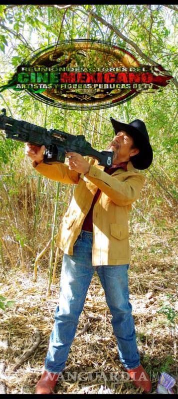 $!Paralelamente, el profesionista mantiene su labor como abogado penalista y desarrolla su carrera musical con composiciones que difunde en redes sociales.