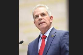 Torres Cofiño presentó una iniciativa para que el IMSS, ISSSTE y la LFT reconozcan como semanas cotizadas los periodos en que una persona suspende su empleo para cuidar a un familiar enfermo.