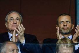 Aleksander Čeferin y Florentino Pérez tras firmaron un acuerdo histórico que pone fin a la disputa por la Superliga europea y sella la paz entre la UEFA y el Real Madrid.