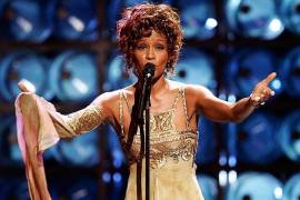 Prima de Whitney abusó de ella siendo niña, revela documental