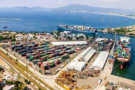 Cambiarán administración de cuatro puertos de México: AMLO