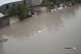 Familias de sectores considerados de riesgo, como la colonia Las Argentinas, fueron evacuadas de manera preventiva debido al incremento en el nivel del arroyo El Soldado y la posibilidad de desbordamientos.